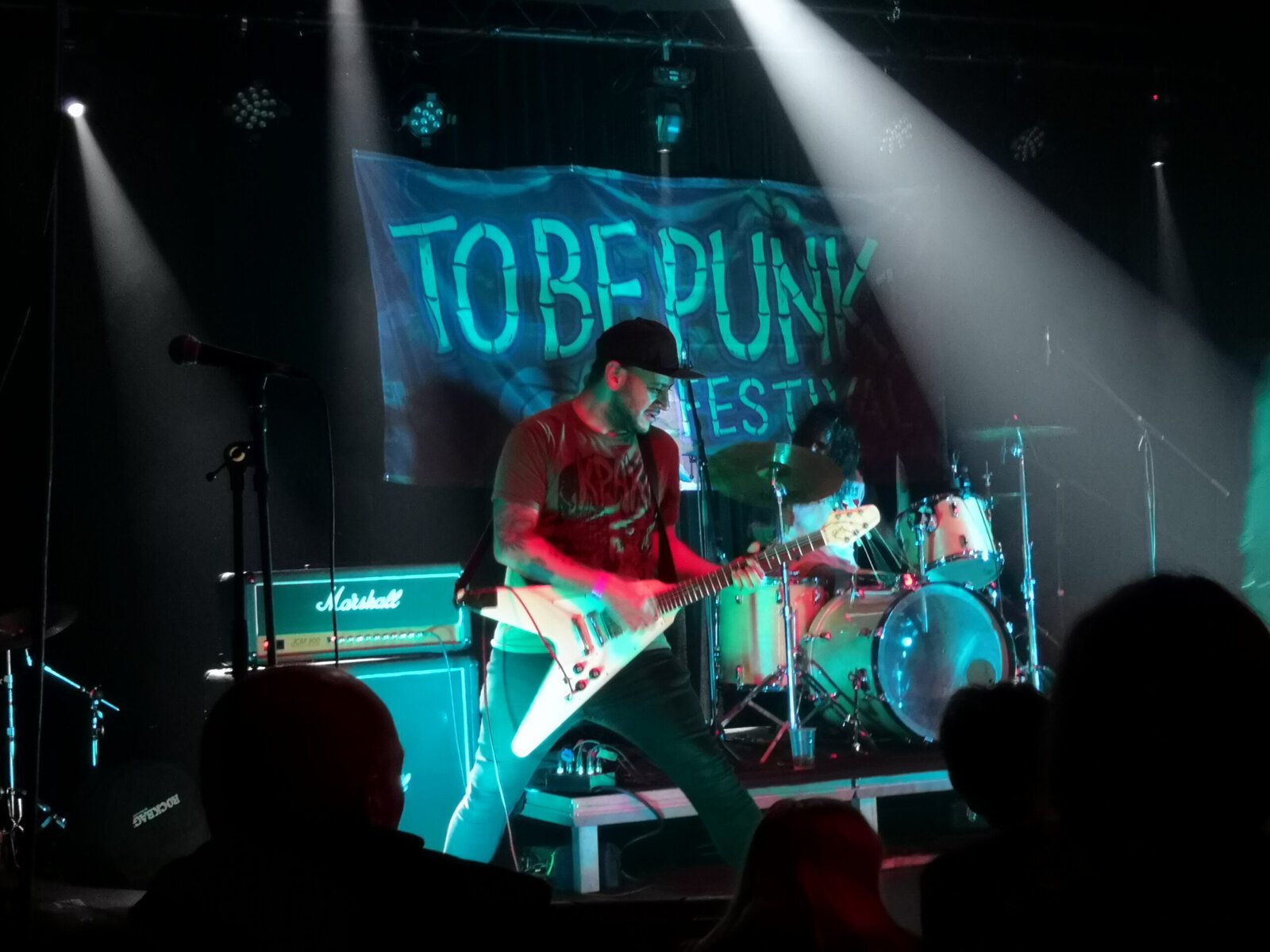 to be punk